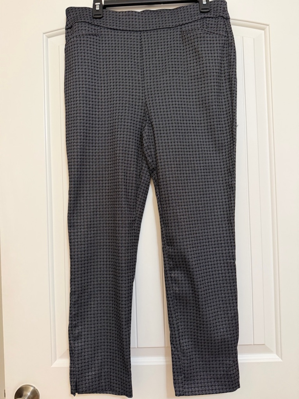 Chico's Black and Gray/Silver Sheen Stretch Pants w/ Diamond DesignSz 2R (12R)